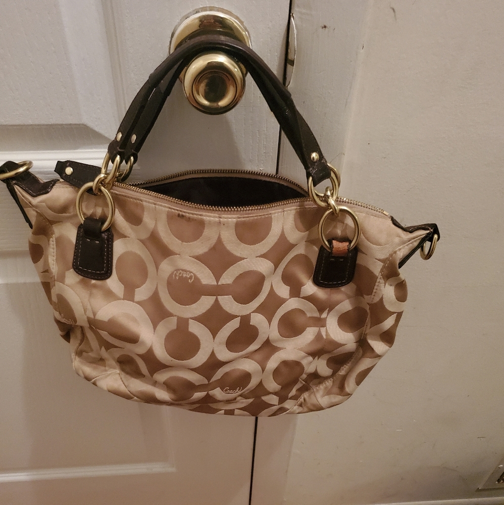 Authentic Coach handbag - Picture 2 of 4